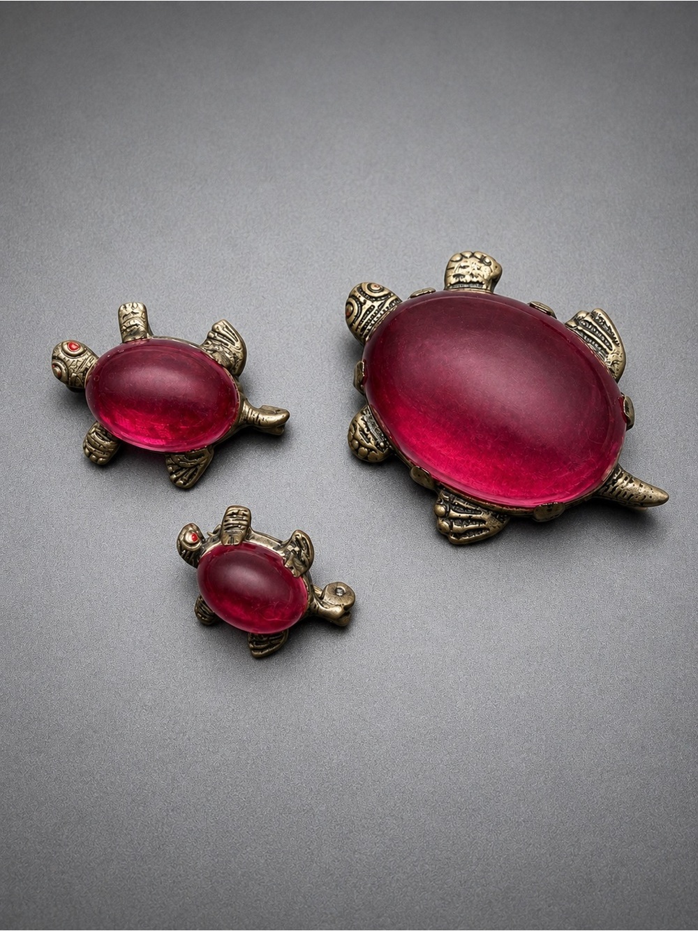 Vintage Jelly Pink Turtle Brooches #cz11